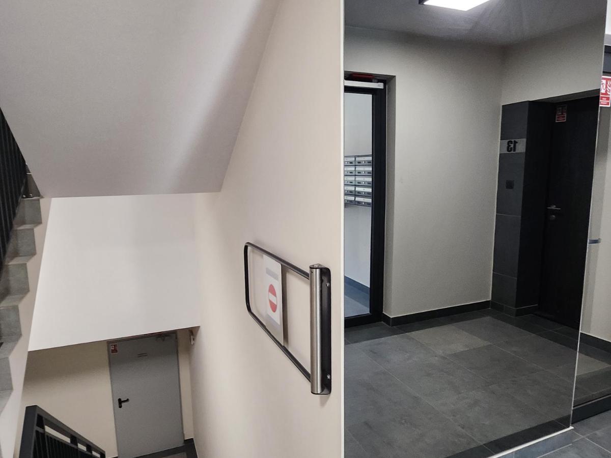 Dwa Jelonki, Ul Sciegiennego, Centrum, Garaz, Ogrodek Kielce Exteriör bild