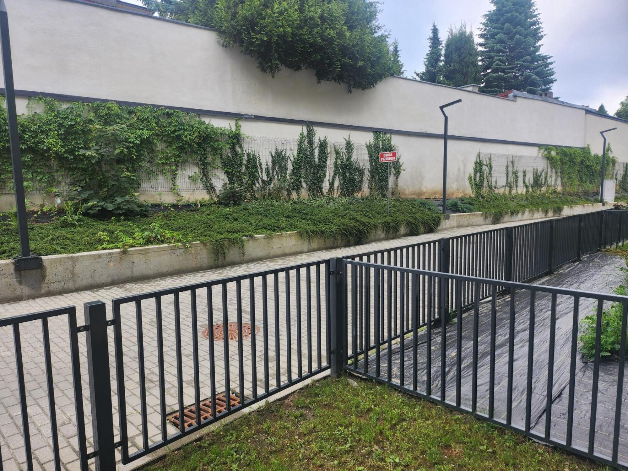 Dwa Jelonki, Ul Sciegiennego, Centrum, Garaz, Ogrodek Kielce Exteriör bild